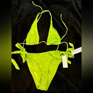 FRANKIES BIKINIS SET